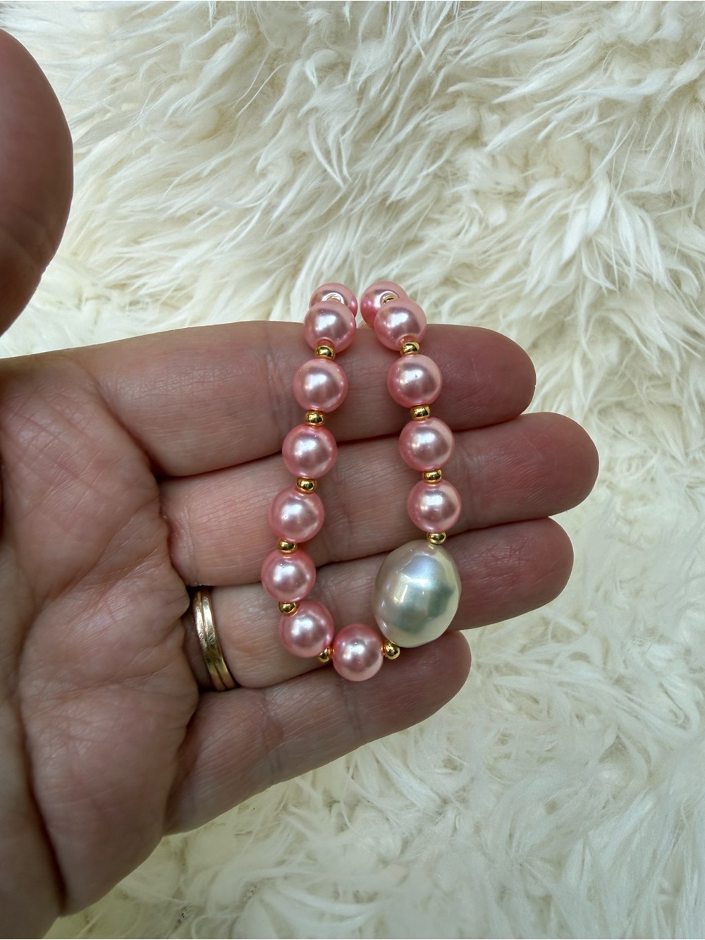 Pink Faux Pearl & Gold Beaded Necklace – 18” with Large Baroque Faux Pearl - Picture 6 of 6
